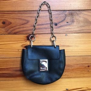 Steve Madden Black Red Round Chain Crossbody Purse, EUC, 9.5” x 8”